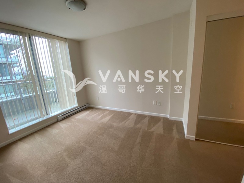 250416134154_333 right bedroom.jpg